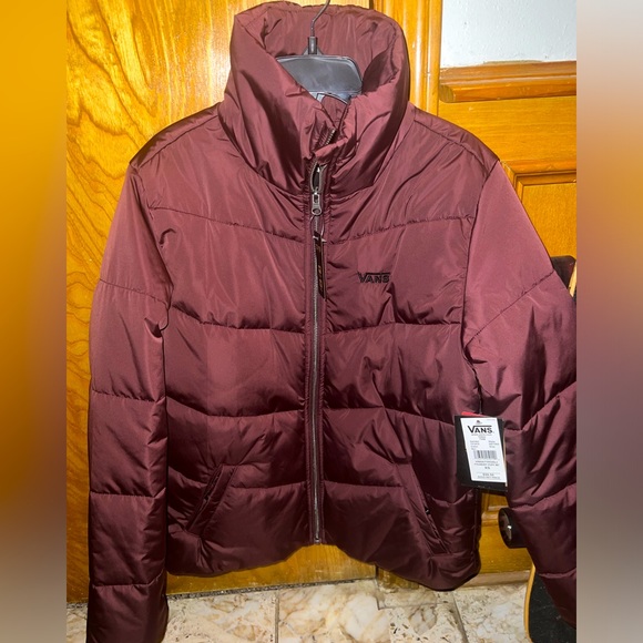 NWT VANS MAROON LIGHT FOUNDRY PUFFER JACKET MTE WOMENS XS VERY SOFT!